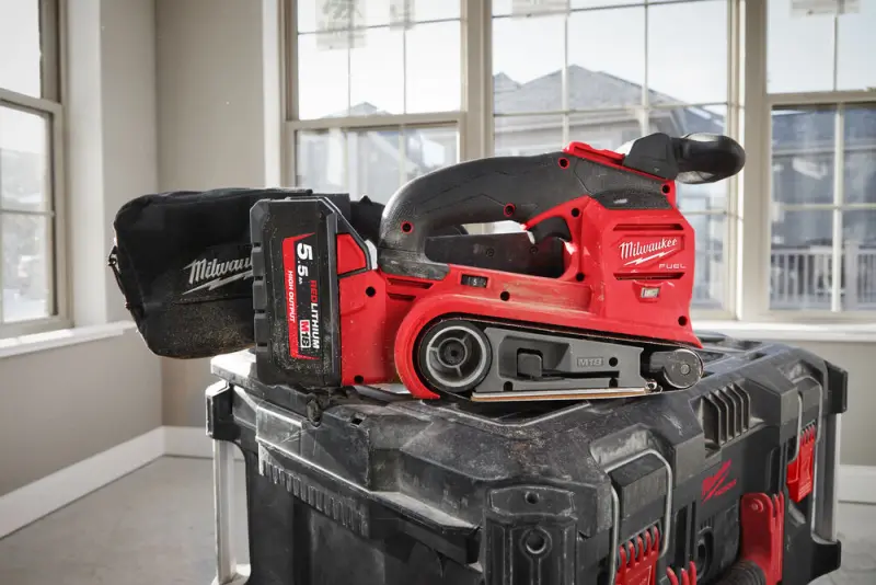 Aku pásová bruska Milwaukee M18 FBTS75-552X, 75 x 457 mm, 2x Aku (18V, 5,5 Ah), 4933479615 (MI4933479615)