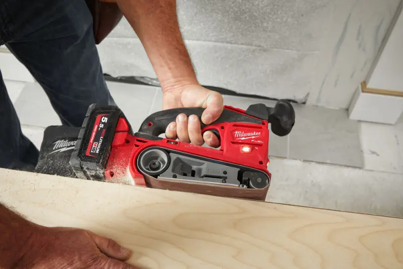 Aku pásová bruska Milwaukee M18 FBTS75-552X, 75 x 457 mm, 2x Aku (18V, 5,5 Ah), 4933479615 (MI4933479615)