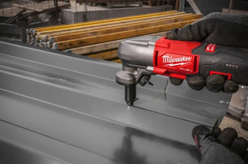 Aku prostřihovač plechu 1,6 mm Milwaukee M12 FNB16-0X (bez aku) 4933479618 (MI4933479618)