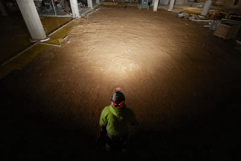 Aku čelová svítilna/lampa Milwaukee L4 HL-VIS-301, 600 lm, TRUEVIEW LED osvětlení, 1x aku L4 B3, 4933479768 (MI4933479768)