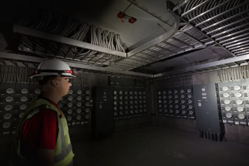 189986-4933479963-l4-hl2-301-app-1