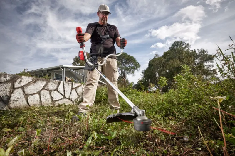 190472-podkaszarka-akumulatorowa-23-cm-m18-fbcu-0-milwaukee-nr-kat-4933492297-18810-large-14