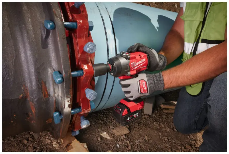 Aku 1/2" rázový utahovák Milwaukee M18 FHIW2P12-502X, 1220 Nm, 2x aku M18 B5 + M12-18 FC, 4933492786 (MI4933492786)