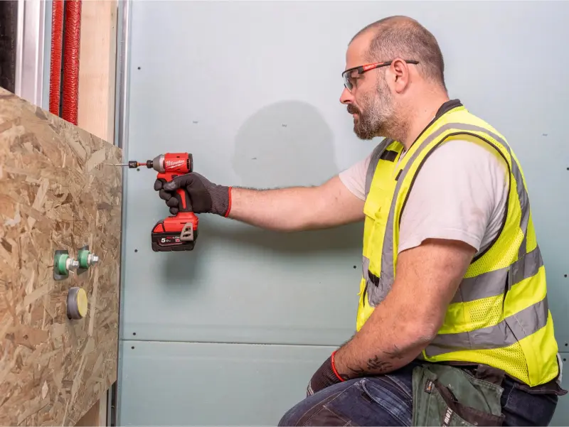 Aku 1/4" HEX rázový šroubovák/utahovák Milwaukee M18 BLIDRC-0, 190 Nm, bez aku, 4933492839 (MI4933492839)