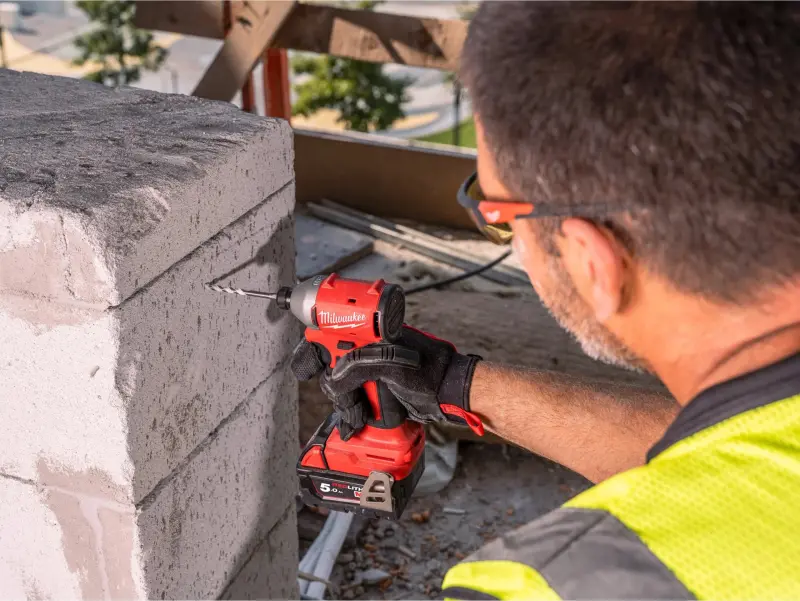 Aku 1/4" HEX rázový šroubovák/utahovák Milwaukee M18 BLIDRC-0, 190 Nm, bez aku, 4933492839 (MI4933492839)