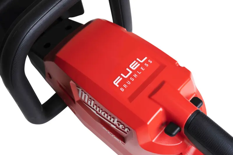 Aku nůžky/plotostřih na živý plot Milwaukee M18 FHET60-802, lišta 60 cm, 2x Aku M18 HB8 + nabíječka M12-18 FC, 4933493291 (MI4933493291)