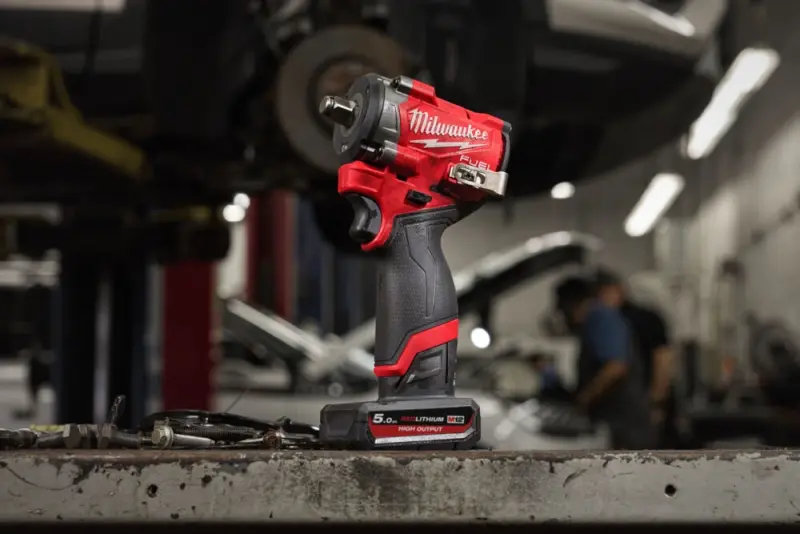 Aku 1/2" rázový utahovák Milwaukee M12 FCIWF12G3-0, 745 Nm, bez aku, 4933493454