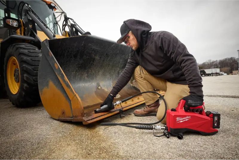 Hydraulické mini čerpadlo Milwaukee M18 HMP700-501, 1x aku M18 B5 + M12-18 FC, 4933493921