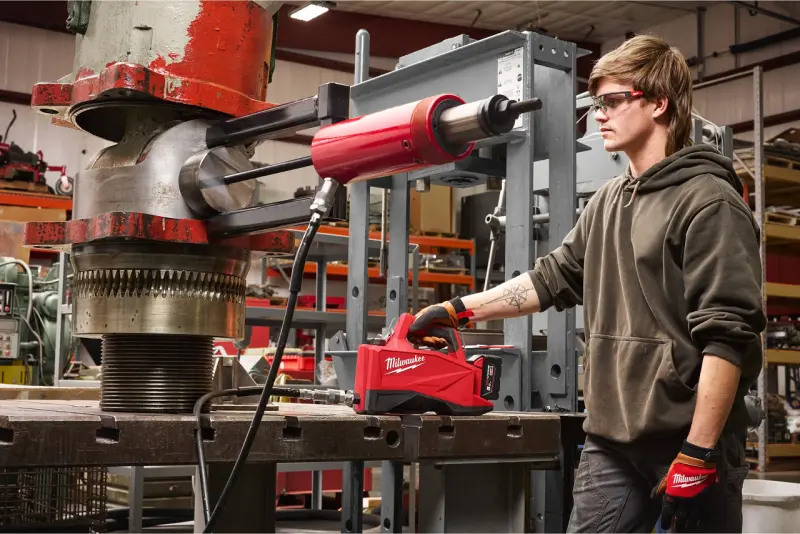 Hydraulické mini čerpadlo Milwaukee M18 HMP700-501, 1x aku M18 B5 + M12-18 FC, 4933493921