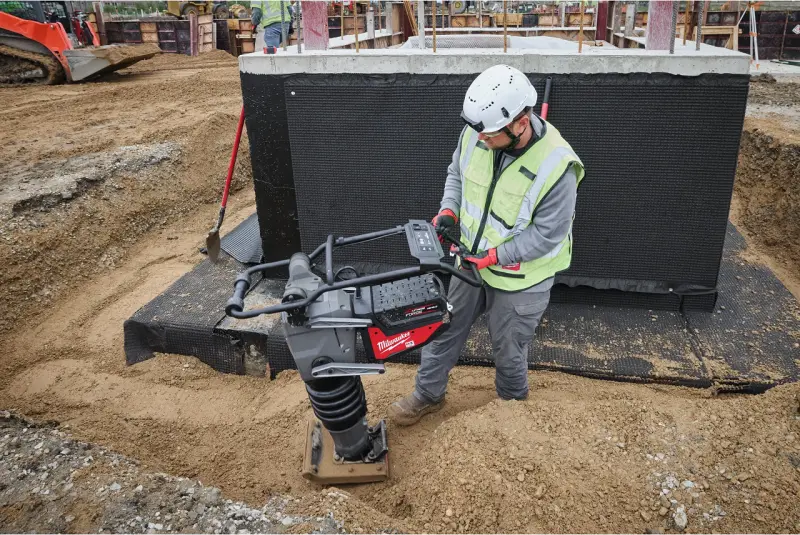 Aku hutnící pěch Milwaukee MX FUEL MXF RAM60-122  RAMMER, ONE-KEY, 2x aku MXF HD812 + MXF SC, 4933498159