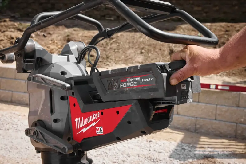 Aku hutnící pěch Milwaukee MX FUEL MXF RAM60-122  RAMMER, ONE-KEY, 2x aku MXF HD812 + MXF SC, 4933498159