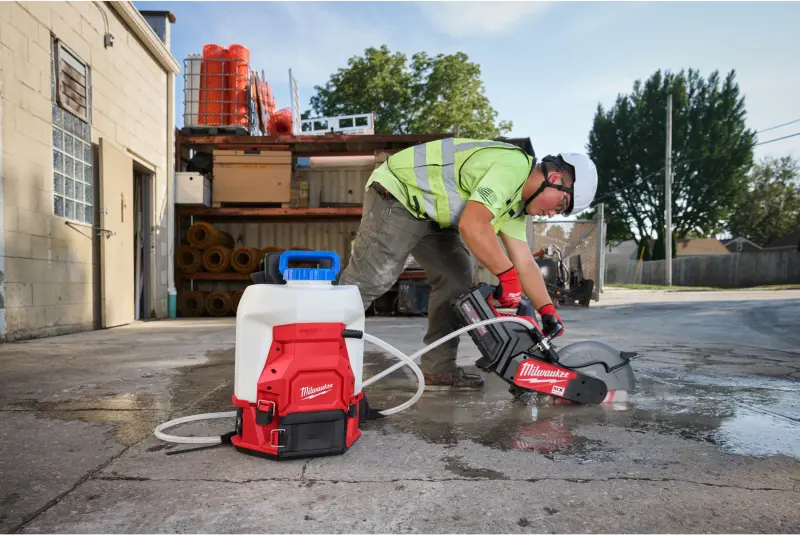 192286-aku-postrikovac-milwaukee-m18-bbpfp2-switch-tank-gen2-rozprasovac-01-19