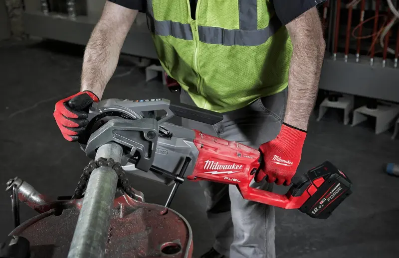 192346-4933499200-06