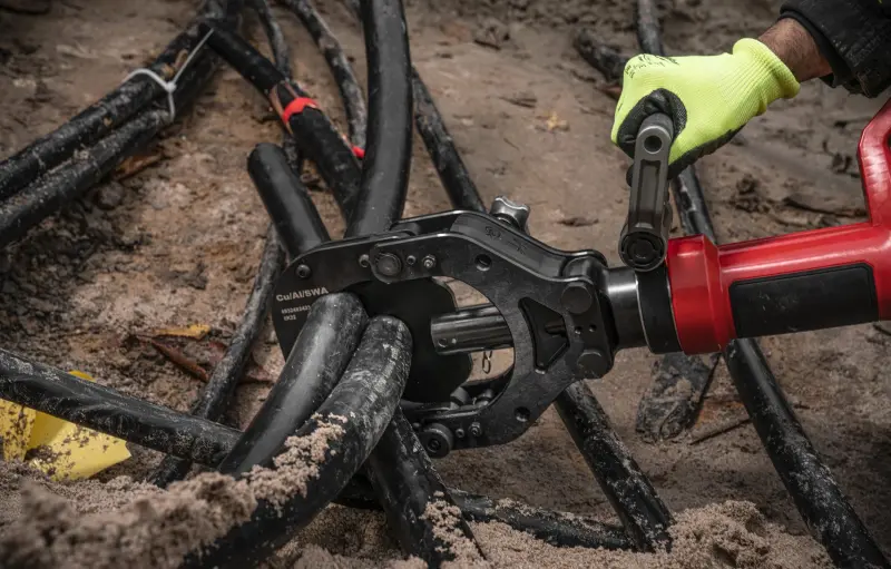 Aku hydraulické kleště Milwaukee M18 HCC125-801C na kabely 125 mm (4933499333) (MI4933499333)