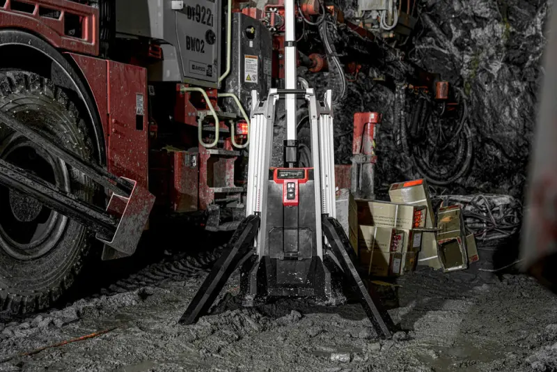 Aku stojanová svítilna/nabíječka MX Fuel Milwaukee MXF TL-601 (6,0 Ah) (MIMX4933471844)