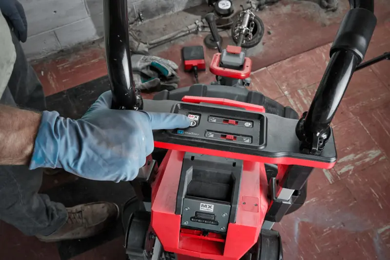 Velká bubnová čistička potrubí MX FUEL™ Milwaukee MXF LSDP-301 s POWERTREDZ™ (3,0 Ah) (MIMX4933471851)