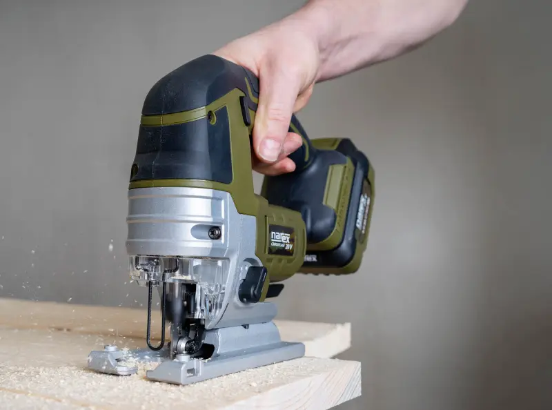 201161-65405722-10-2000