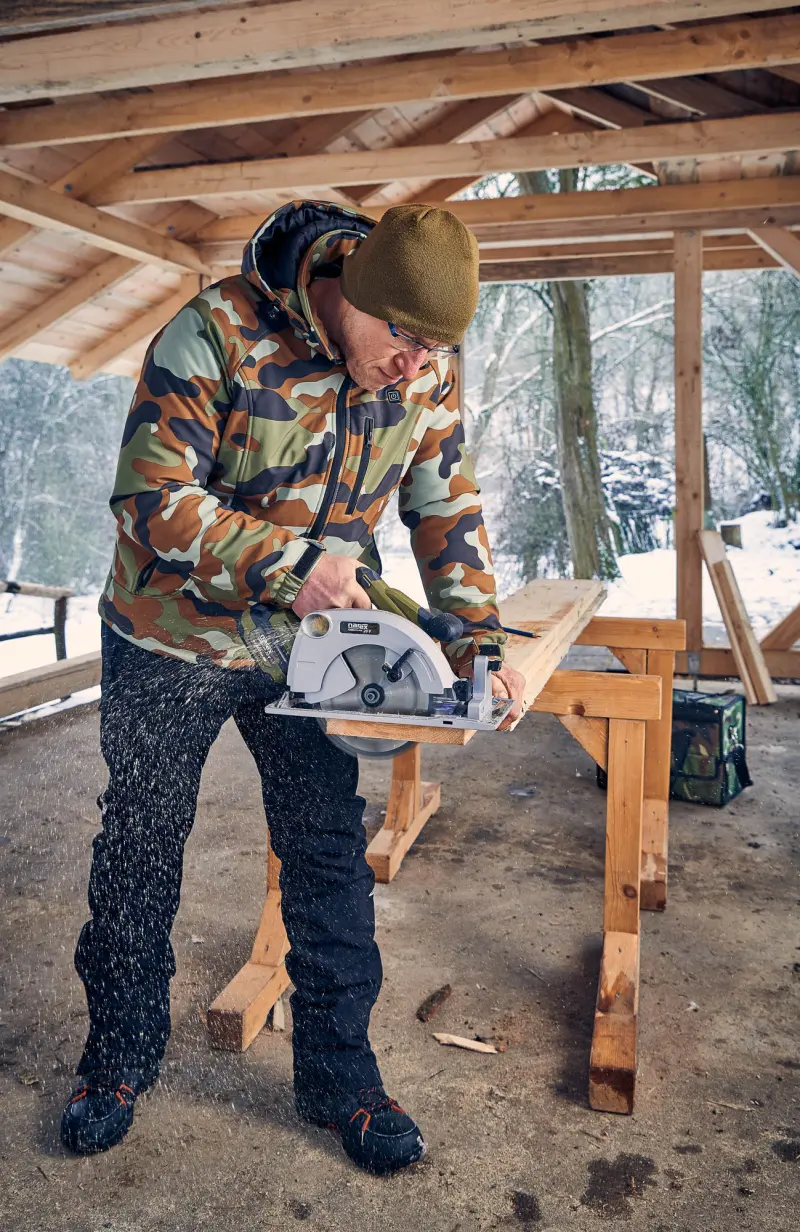 201168-65405724-13-2000