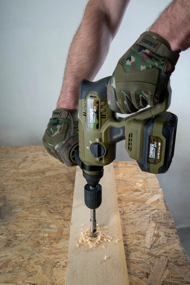 201179-65405726-13-2000