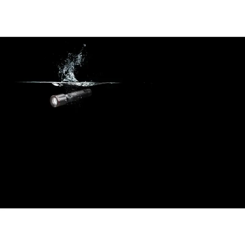 Akumulátorová kapesní sví tilna P5R Core 15 - 350/5 00 lm Ledlenser