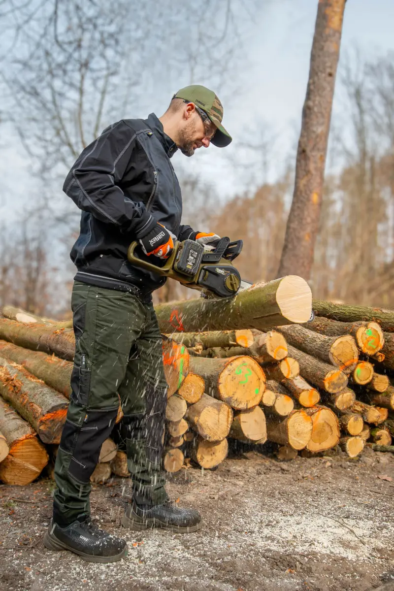 201672-65406393-16-2000