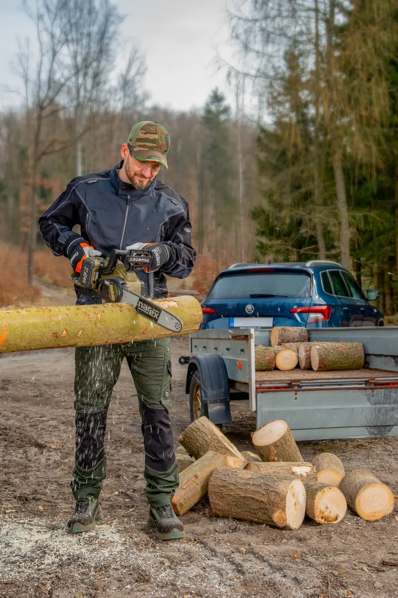 201672-65406393-18-2000