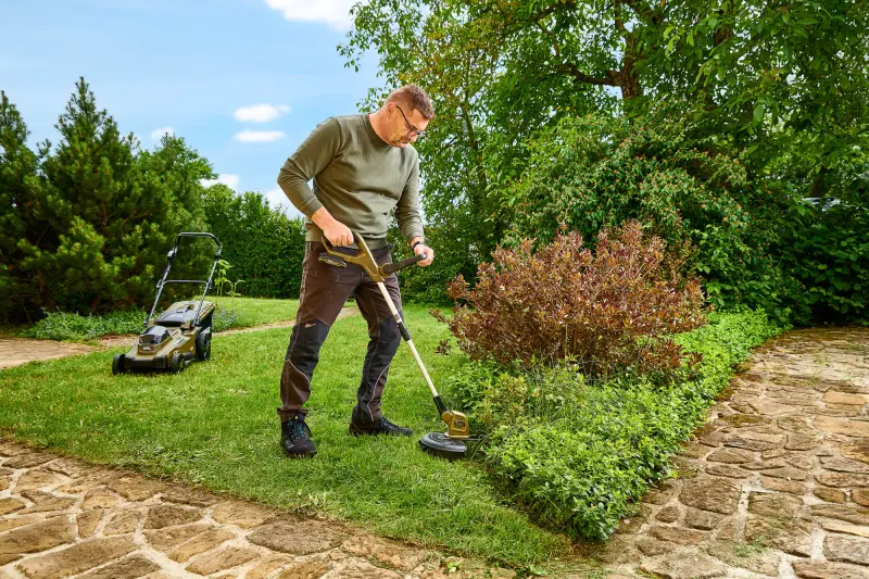 201679-narex-na65406397-sekacka-na-travu-aku-vyzinac-narex-009