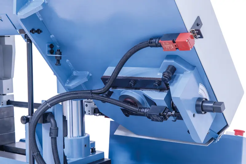 Dvousloupová horizontální pásová pila Bernardo CBS 280 (BER041726XL)