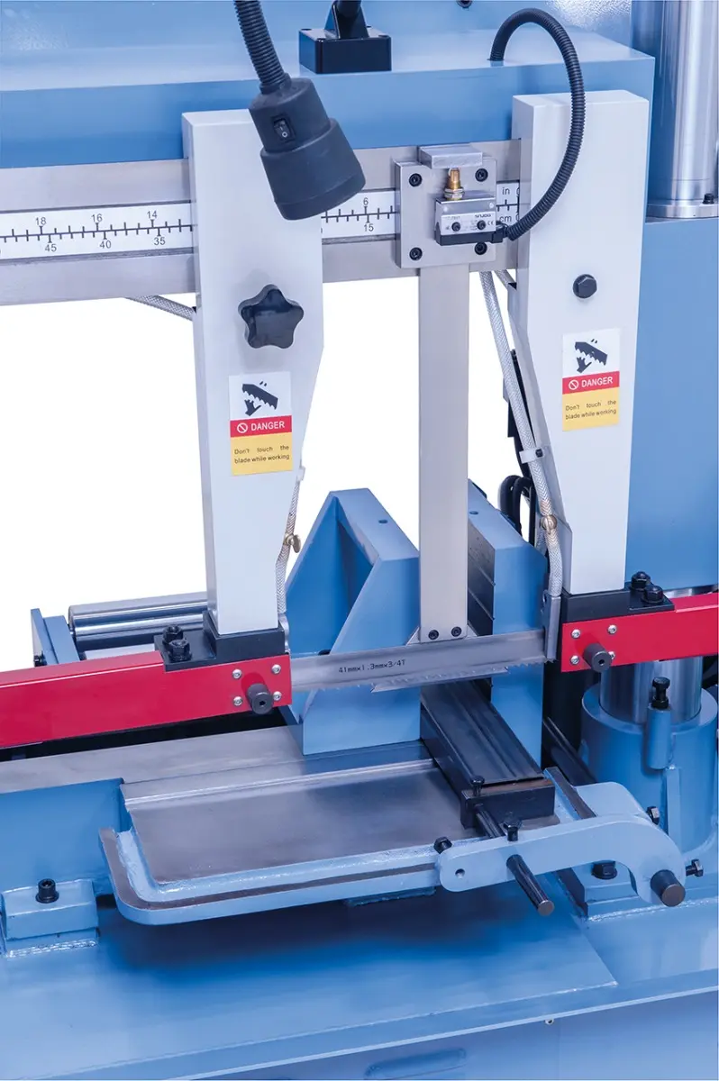 Poloautomatická dvousloupová horizontální pásová pila Bernardo CBS 400 (BER041727XL)