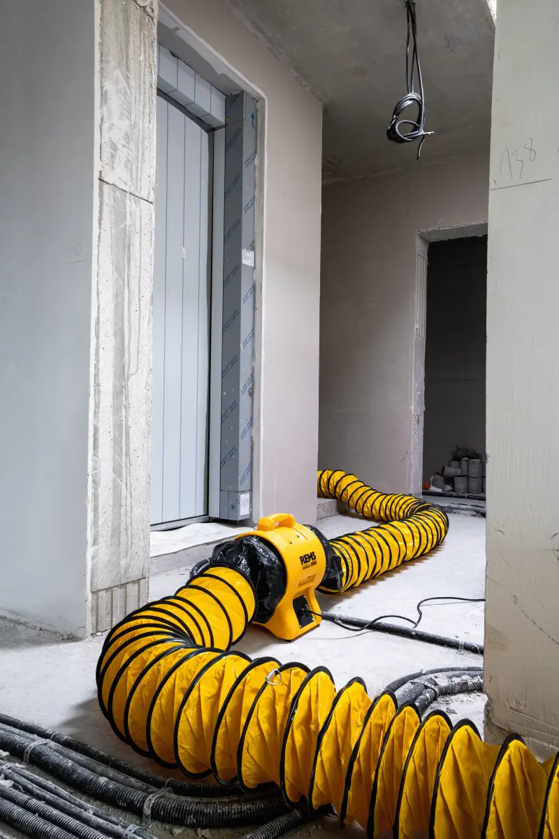 222065-rem132300r-03