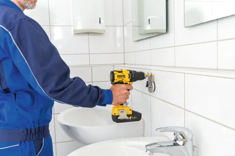 Aku vrtací šroubovák Rems Helix 22V VE Set (2,5 Ah) (REM190110)