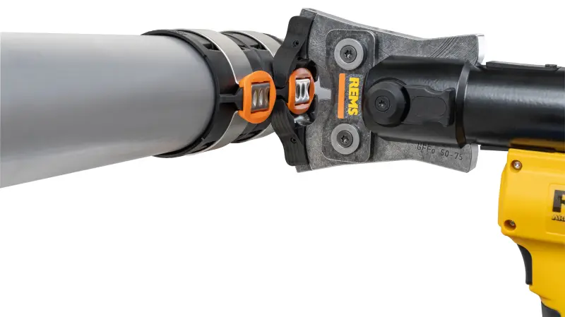 222869-571485r-p0002-0001