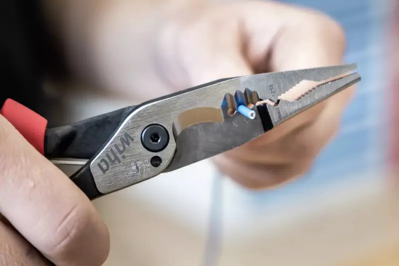 Multifunkční kleště 8v1 Wih , WIHA45705