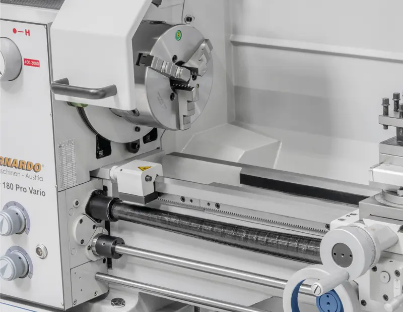 Univerzální soustruh Bernardo Master 180 s digitálním odměřováním