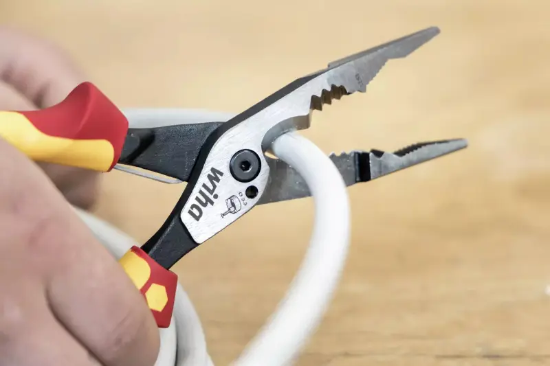 Multifunkční kleště Wiha MULTI 8V1 Industrial electric 45490 (WIHA45490)