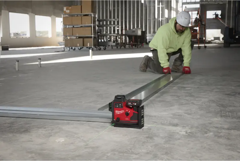 Aku zelený laser Milwaukee M12 A3PLO-0C, ONE-KEY, 360° 3 roviny, bez aku, s kufrem, 4933499001