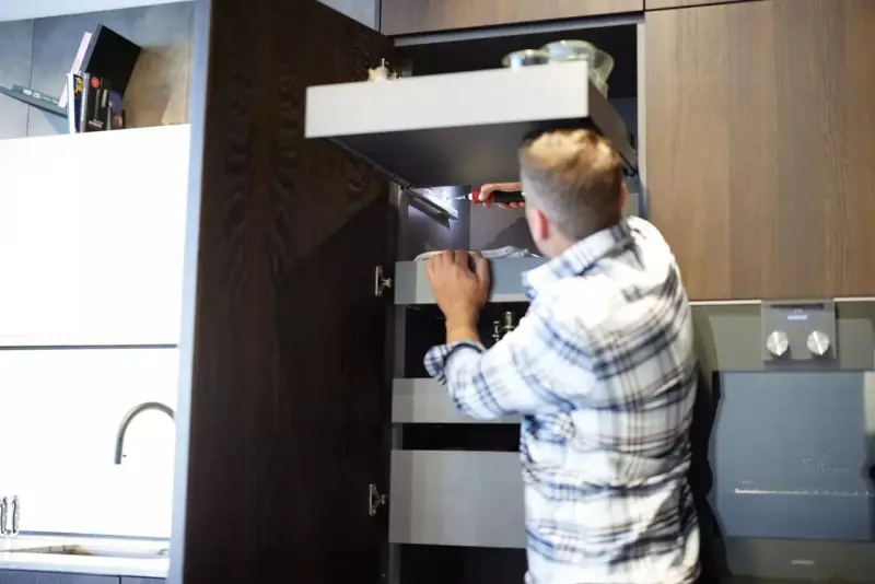 Elektrický šroubovák Wiha speedE® PocketDrive.
Vánoční edice s boxem na nástavce
a pouzdrem (WIHA47183)