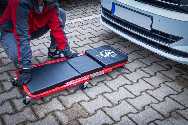 Pojízdné montážní lehátko Kraftmann, skládací BGS 90103 (BGS1090103), BGS1090103