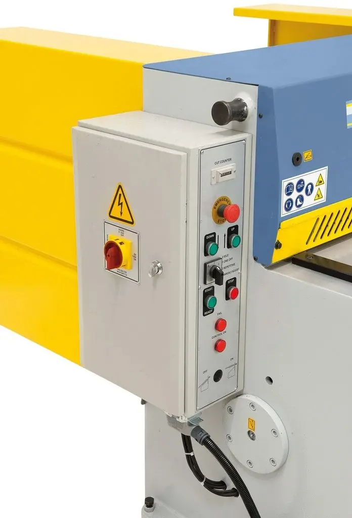 Tabulové nůžky Bernardo MTA 1360 x 3 s manuálním dorazem (BER061945XL)