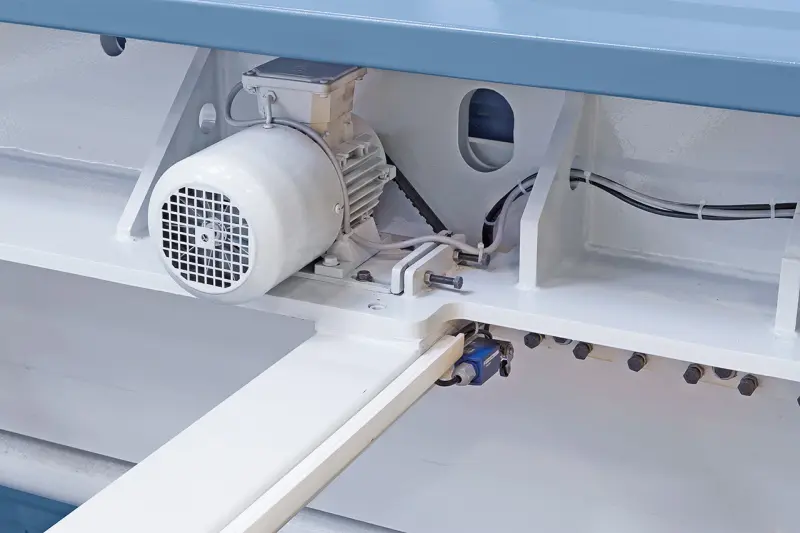 Tabulové elektromechanické nůžky Bernardo MTE 1560 x 3 NCC (BER062047XL0)