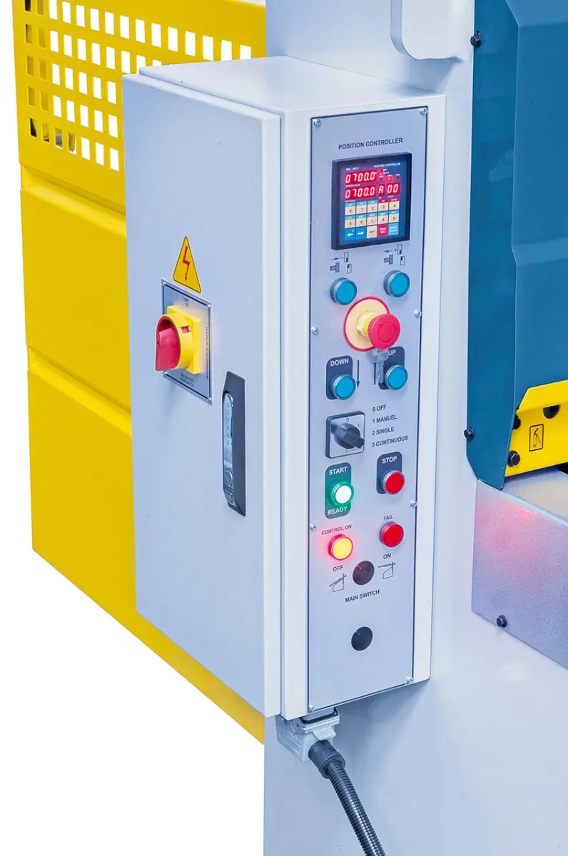 Tabulové elektromechanické nůžky Bernardo MTE 1360 x 6 mm NCC (BER062048XL0)