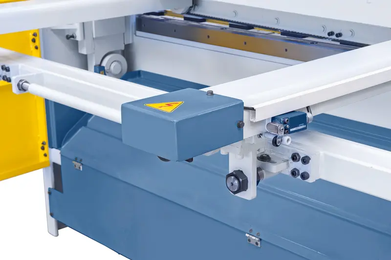 Tabulové elektromechanické nůžky Bernardo MTE 2060 x 4 mm NCC (BER062048XL2)