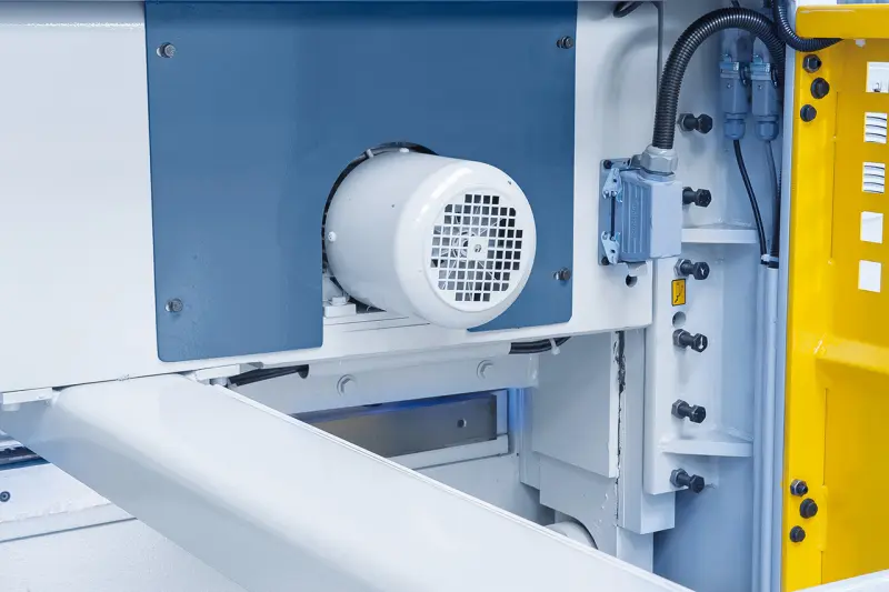 Tabulové elektromechanické nůžky Bernardo MTE 2560 x 4 mm NCC (BER062048XL3)