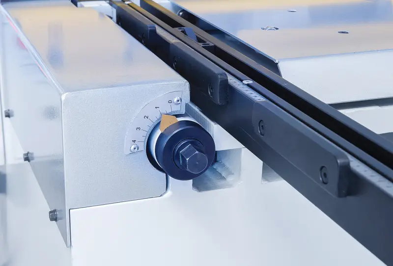 Tabulové elektromechanické nůžky Bernardo MTE 2560 x 4 mm NCC (BER062048XL3)