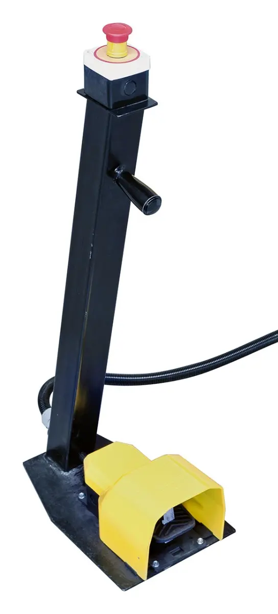 Tabulové elektromechanické nůžky Bernardo MTR 1100 x 6 mm NCC s pneu přidržovači plechu (BER062055XL)