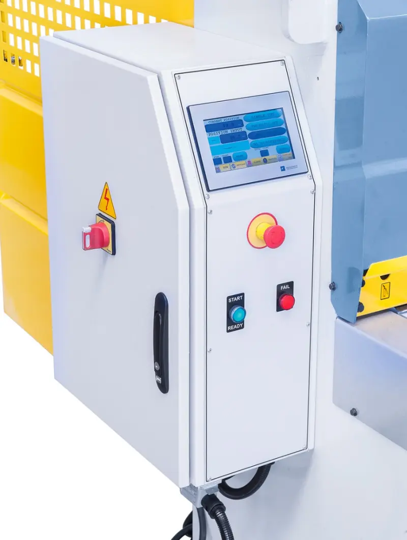 Tabulové elektromechanické nůžky Bernardo MTR 1560 x 6 mm NCC s pneu přidržovači plechu (BER062055XL1)