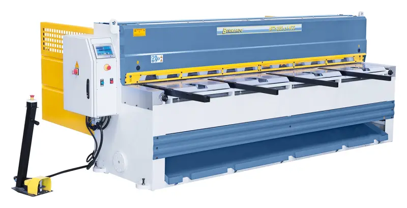 Tabulové elektromechanické nůžky Bernardo MTR 1560 x 6 mm NCC s pneu přidržovači plechu (BER062055XL1)