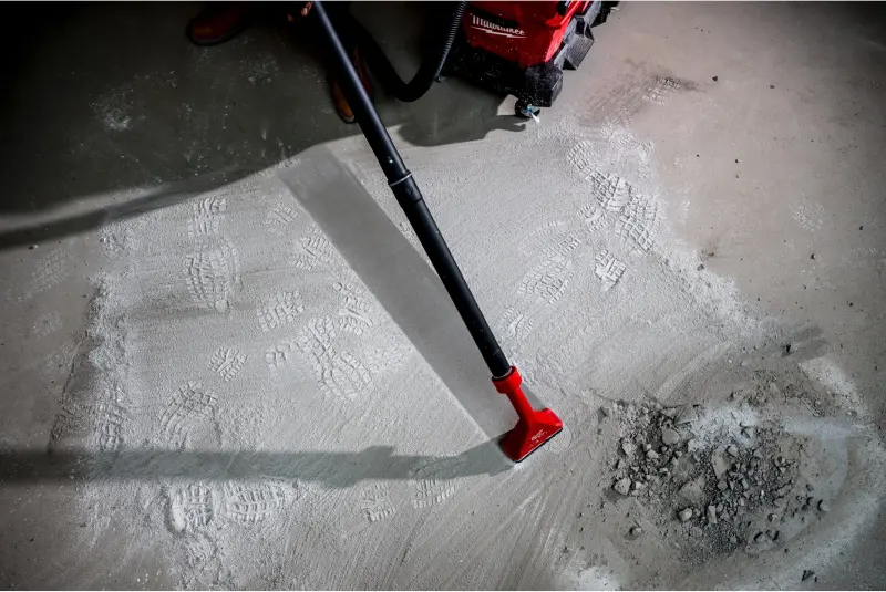 M18FVC23L-0 VYSÁVAČ L CLASS WET AND DRY, MI4933500141