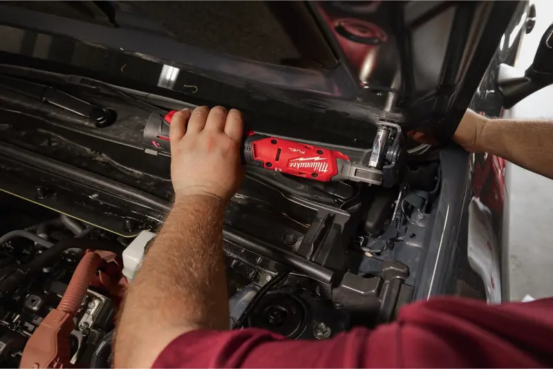 Aku 1/4" ráčnový utahovák Milwaukee M12 FIR14G2-252B, 2x aku M12 HB2.5 + C12 C + taška, 4933498934