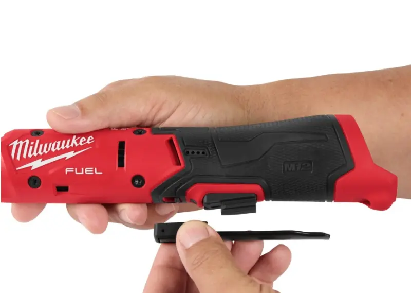 Aku 1/2" ráčnový utahovák Milwaukee M12 FIR12G2-252B, 2x aku M12 HB2.5 + C12 C + taška, 4933498940